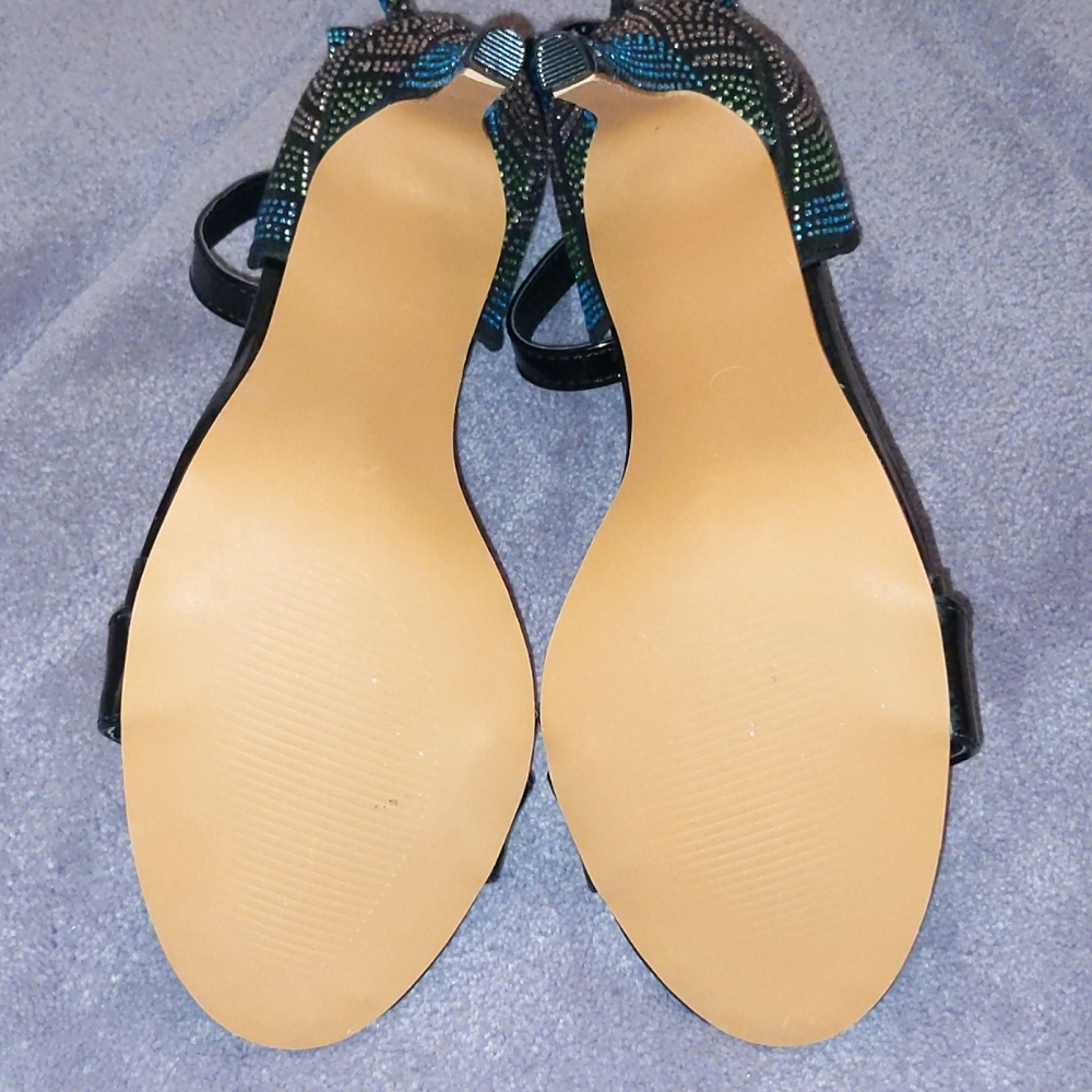 Butterfly Heels - Picture 5 of 6